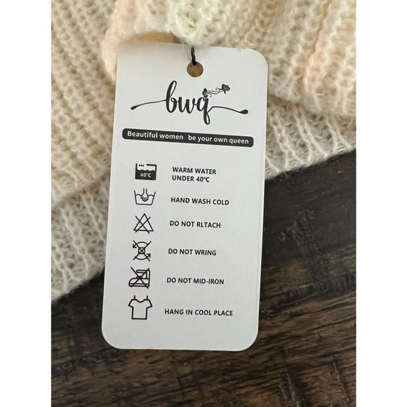 New Women's Cream Oversized Sweater - Picture 3 of 4